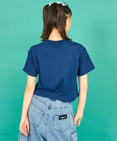 ANAP GｉRL（アナップガール）の「カレッジ プリント クロップド Tシャツ（Tシャツ/カットソー・キッズ・ブラック/ネイビー/ホワイト・XS/S/M）」の16枚目の写真