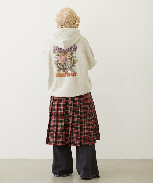 MILKFED.(ミルクフェド)の「TIGER SWEAT HOODIE(パーカー・レディース・ライトブルー/オートミール/チャコール・M/L)」の9枚目の写真