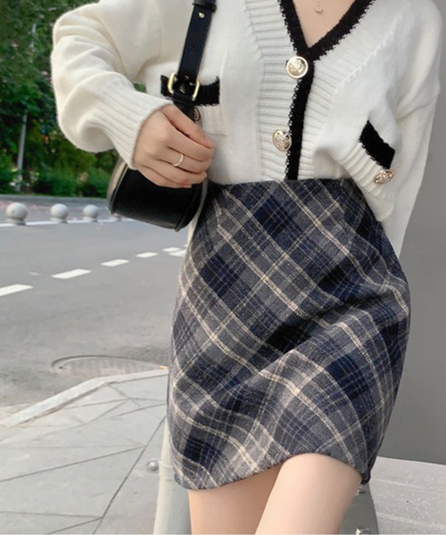 AMAJI（アマジ）の「クラシカルチェック台形ミニスカート（スカート・レディース・ブラウン/ブラック・SMALL/MEDIUM/LARGE/X-LARGE）」の5枚目の写真