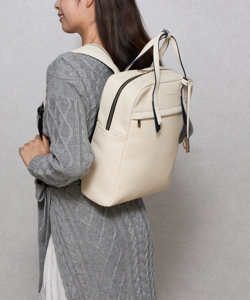 MERCURYDUO（マーキュリーデュオ）の「【MERCURYDUO/マーキュリーデュオ】ワークバックパック／A4サイズ・16インチ収納可能（バックパック/リュック・レディース・ブラック/グレイッシュベージュ/アイボリー・FREE）」の9枚目の写真