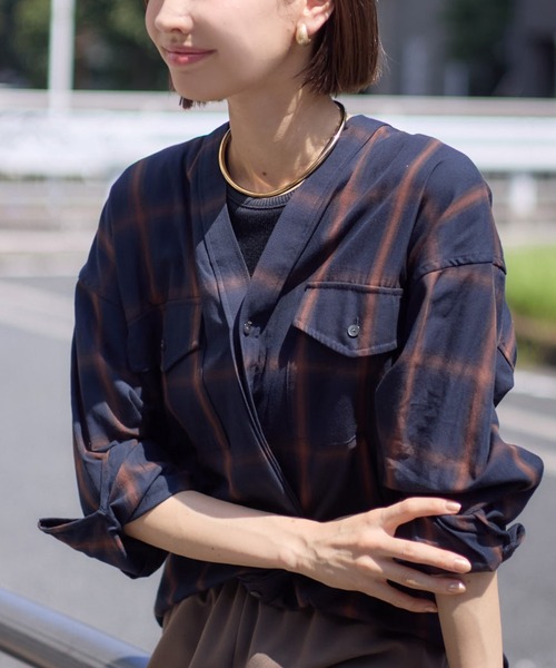 KATHARINE ROSS(キャサリンロス)の「【KATHARINE ROSS】オンブレーチェックカラーレスシャツ(シャツ/ブラウス・レディース・アイボリー/ネイビー・MEDIUM)」の1枚目の写真