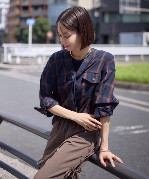 KATHARINE ROSS(キャサリンロス)の「【KATHARINE ROSS】オンブレーチェックカラーレスシャツ(シャツ/ブラウス・レディース・アイボリー/ネイビー・MEDIUM)」の7枚目の写真