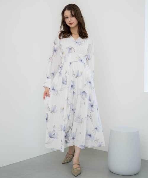 NOELA(ノエラ)の「ビッグフラワープリーツワンピース(ワンピース・レディース・ネイビー/オフホワイト/ピンク・S/M)」の5枚目の写真