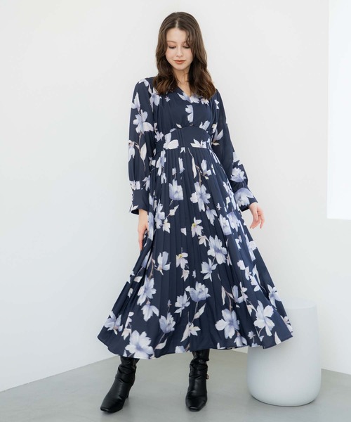 2025新作　新品タグ付き　NOELA ノエラ　ビッグフラワープリーツワンピース ビッグフラワープリーツワンピース（ワンピース）｜NOELA（ノエラ）の