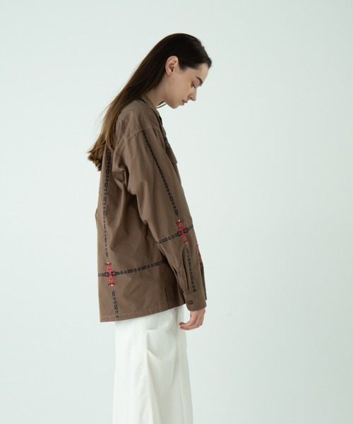 PENDLETON（ペンドルトン）の「ガーメントダイ・EMB・オープンカラーシャツ（シャツ/ブラウス・メンズ・チャコール/モカ/アイボリー・LARGE/MEDIUM/SMALL）」の15枚目の写真