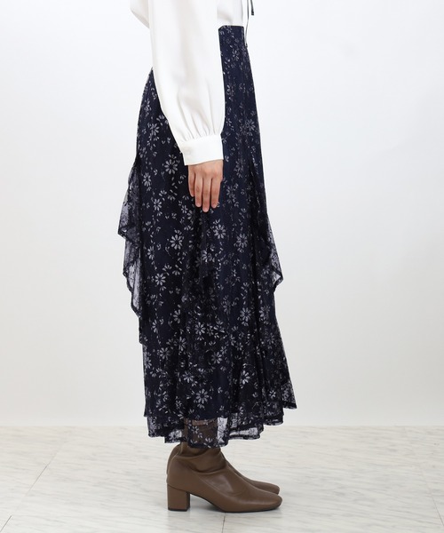 ASTORIA ODIER(アストリアオディール)の「シャイニーレースフリルスカート(スカート・レディース・ネイビー/アイボリー/ブルー・SMALL/MEDIUM)」の17枚目の写真
