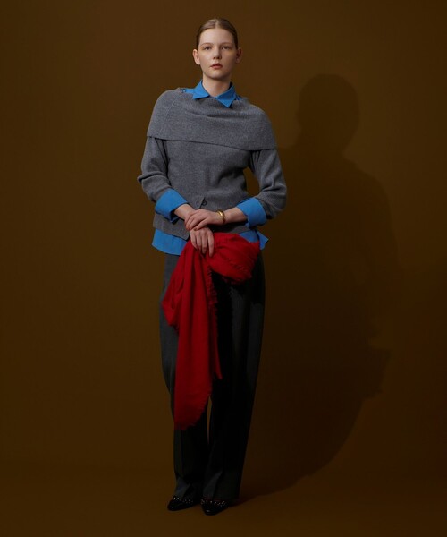 ASAUCE MELER（アソースメレ）の「【A SAUCE MELER(アソースメレ)】ファインラムエアリーソリッドウールストール（マフラー・レディース・レッド/ブラウン/ライトグレー・FREE）」の14枚目の写真