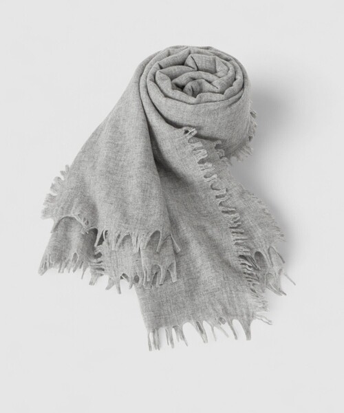 ASAUCE MELER（アソースメレ）の「【A SAUCE MELER(アソースメレ)】ファインラムエアリーソリッドウールストール（マフラー・レディース・レッド/ブラウン/ライトグレー・FREE）」の10枚目の写真