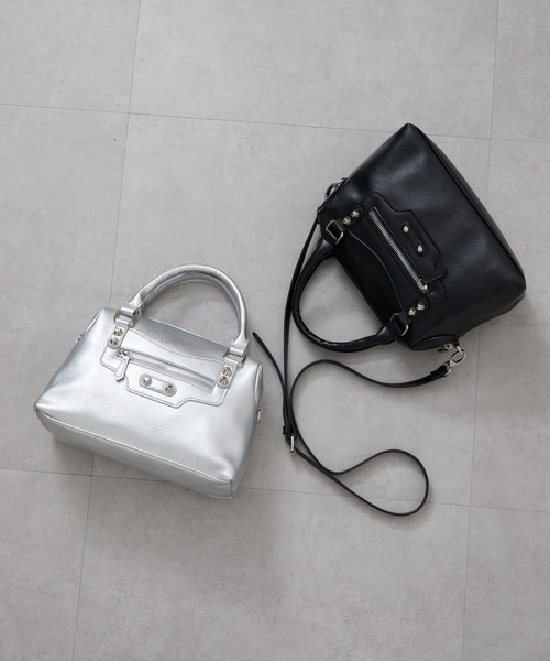COLONY 2139（コロニートゥーワンスリーナイン）の「スタッズボストンバッグ（ボストンバッグ・レディース・シルバー/ブラック・FREE）」の3枚目の写真