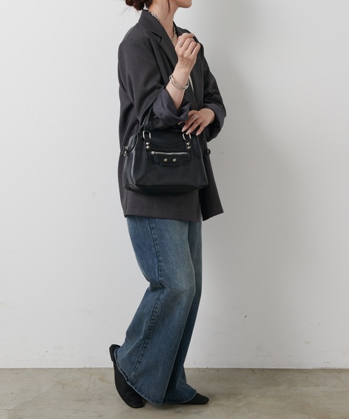 COLONY 2139（コロニートゥーワンスリーナイン）の「スタッズボストンバッグ（ボストンバッグ・レディース・シルバー/ブラック・FREE）」の7枚目の写真