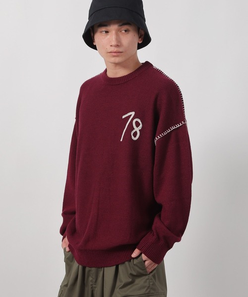 LAKOLE（ラコレ）の「配色バック刺繍ニットプルオーバー / 576008（ニット/セーター・メンズ・ネイビー/ボルドー/カーキ/アイボリー/グレー/オレンジ・MEDIUM/LARGE）」の5枚目の写真