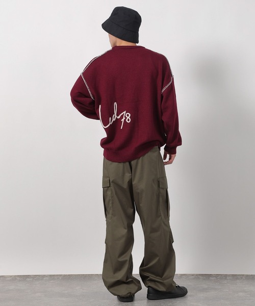 LAKOLE（ラコレ）の「配色バック刺繍ニットプルオーバー / 576008（ニット/セーター・メンズ・ネイビー/ボルドー/カーキ/アイボリー/グレー/オレンジ・MEDIUM/LARGE）」の18枚目の写真