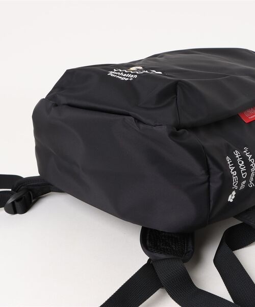 Manhattan Portage（マンハッタンポーテージ）の「TRAILBLAZER BACKPACK JR　FLIGHT NYLON BACKING PEANUTS 25（バックパック/リュック・レディース・ブラック・MEDIUM）」の22枚目の写真
