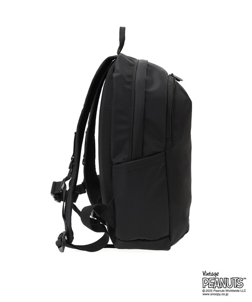 Manhattan Portage（マンハッタンポーテージ）の「TRAILBLAZER BACKPACK JR　FLIGHT NYLON BACKING PEANUTS 25（バックパック/リュック・レディース・ブラック・MEDIUM）」の7枚目の写真
