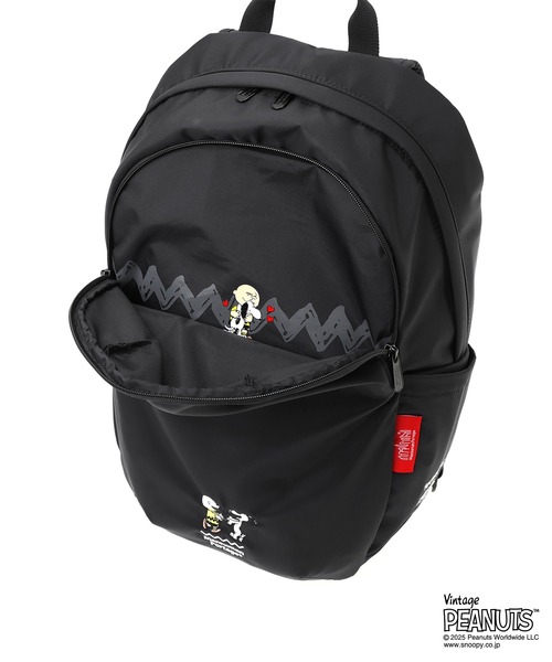 Manhattan Portage（マンハッタンポーテージ）の「TRAILBLAZER BACKPACK JR　FLIGHT NYLON BACKING PEANUTS 25（バックパック/リュック・レディース・ブラック・MEDIUM）」の11枚目の写真