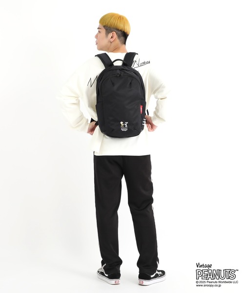 Manhattan Portage（マンハッタンポーテージ）の「TRAILBLAZER BACKPACK JR　FLIGHT NYLON BACKING PEANUTS 25（バックパック/リュック・レディース・ブラック・MEDIUM）」の4枚目の写真
