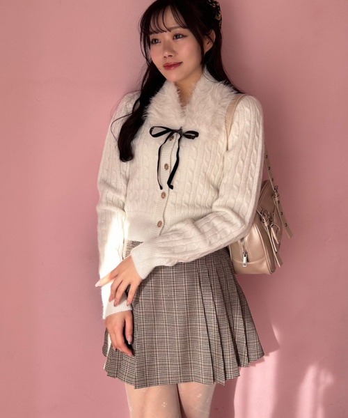 OLIVE des OLIVE（オリーブデオリーブ）の「ファーティペット付ケーブルカーデ（カーディガン/ボレロ・レディース・オフホワイト/トップグレー/ピンク/ブラック/レッド・FREE）」の15枚目の写真