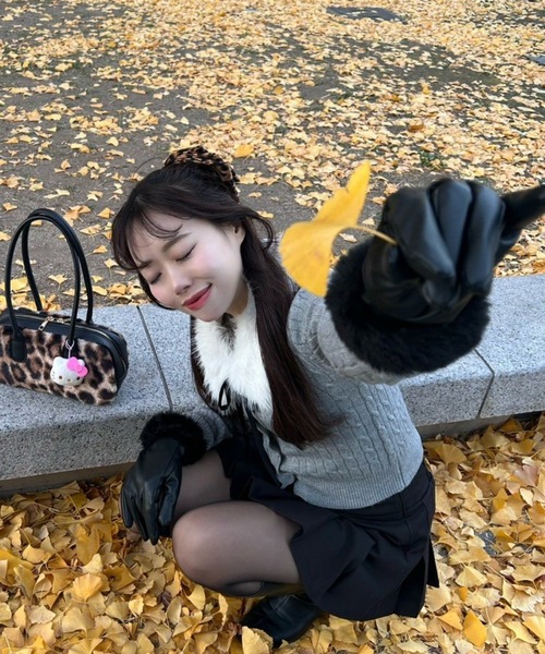 OLIVE des OLIVE（オリーブデオリーブ）の「ファーティペット付ケーブルカーデ（カーディガン/ボレロ・レディース・オフホワイト/トップグレー/ピンク/ブラック/レッド・FREE）」の22枚目の写真