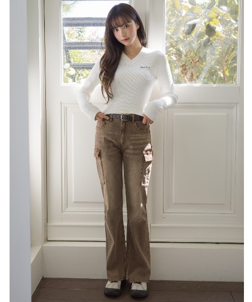 muahmuah(ムーアムーア)の「A'GEM/9 × .kom 『muah muah/ムーアムーア』 LOGO SLIM FIT V-NECK KNIT/スリムフィット ロゴ Vネックニット(ニット/セーター・レディース・アイボリー/ブラック/ネイビー・FREE)」の8枚目の写真