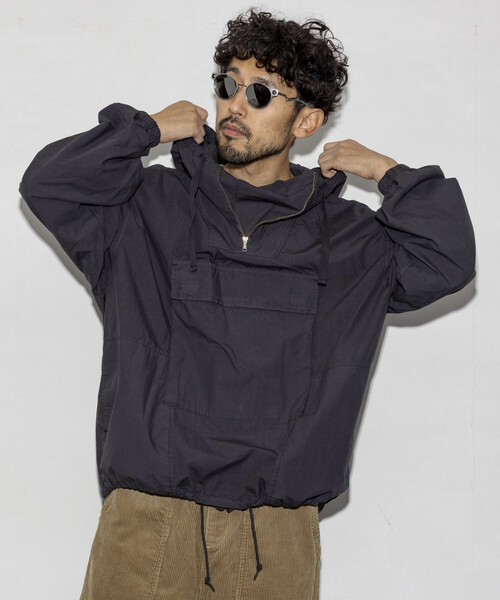 HINSON（ヒンソン）の「HINSON/ヒンソン 後染め ブロード アノラックパーカー/リラックスフィット（ブルゾン・メンズ・ブラック/オリーブ/ネイビー/オレンジ・MEDIUM/LARGE）」の5枚目の写真