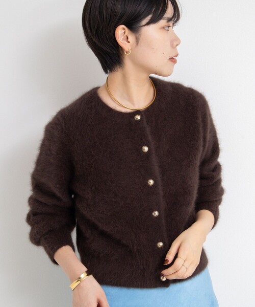 NOLLEY’S Sophi(ノーリーズソフィ)の「ヘアリーメタル釦クルーネックカーディガン(カーディガン/ボレロ・レディース・ダークブラウン/ダークネイビー/ベージュ/イエロー・38)」の10枚目の写真
