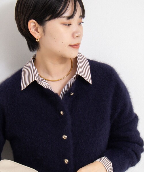 NOLLEY’S Sophi(ノーリーズソフィ)の「ヘアリーメタル釦クルーネックカーディガン(カーディガン/ボレロ・レディース・ダークブラウン/ダークネイビー/ベージュ/イエロー・38)」の19枚目の写真