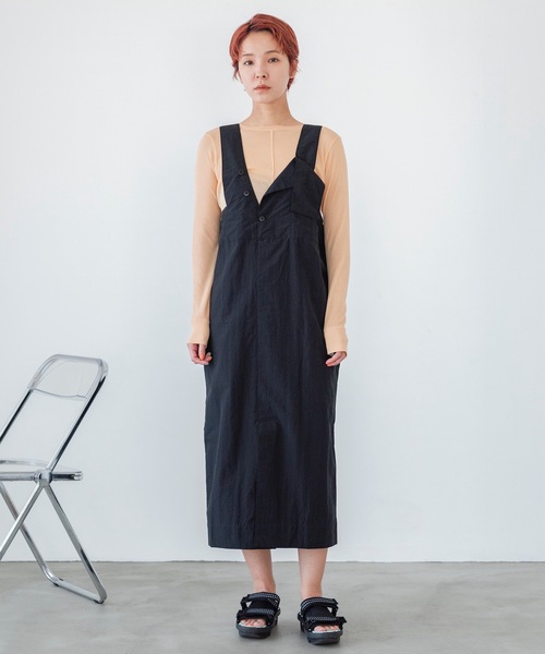 sneeuw（スニュウ）の「フォルデッドジャンパースカート（スカート・レディース・ブラック/パープル・ONESIZE）」の5枚目の写真