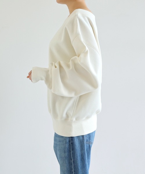 Freesia by andme（フリージアバイアンドミー）の「裏起毛オフショルダーボリューム袖スウェットトップス（スウェット・レディース・キナリ/ブラック・M）」の9枚目の写真