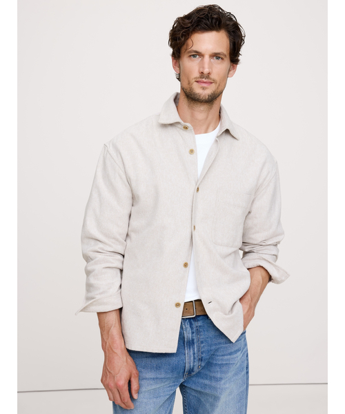 Banana Republic（バナナリパブリック）の「リラックスフィット フランネル オーバーシャツ（シャツ/ブラウス・メンズ・ネイビー/イエロー系その他/アイボリー/オリーブ/レッド系その他/バーガンディー・XL/L/M/S）」の2枚目の写真