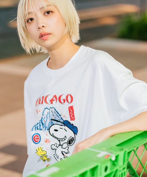 MLB(メジャーリーグベースボール)の「【PEANUTS×MLB】【限定・オリジナルデザイン】和柄Tシャツ 刺繍 ドジャース ヤンキース カブス スーベニア ドロップショルダー ユニセックス お土産(Tシャツ/カットソー・メンズ・ブラック系その他/ホワイト系その他2/ホワイト系その他3/ホワイト系その他/ブラック系その他2/ブラック系その他3・MEDIUM/LARGE/X-LARGE)」の4枚目の写真
