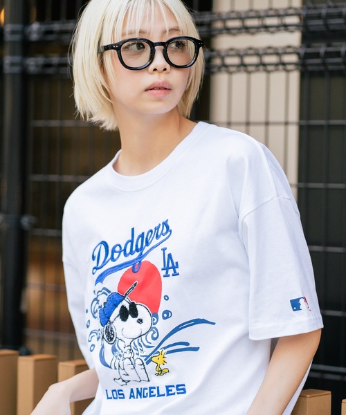 MLB(メジャーリーグベースボール)の「【PEANUTS×MLB】【限定・オリジナルデザイン】和柄Tシャツ 刺繍 ドジャース ヤンキース カブス スーベニア ドロップショルダー ユニセックス お土産(Tシャツ/カットソー・メンズ・ブラック系その他/ホワイト系その他2/ホワイト系その他3/ホワイト系その他/ブラック系その他2/ブラック系その他3・MEDIUM/LARGE/X-LARGE)」の16枚目の写真
