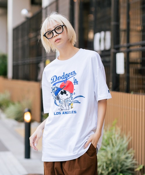 MLB(メジャーリーグベースボール)の「【PEANUTS×MLB】【限定・オリジナルデザイン】和柄Tシャツ 刺繍 ドジャース ヤンキース カブス スーベニア ドロップショルダー ユニセックス お土産(Tシャツ/カットソー・メンズ・ブラック系その他/ホワイト系その他2/ホワイト系その他3/ホワイト系その他/ブラック系その他2/ブラック系その他3・MEDIUM/LARGE/X-LARGE)」の12枚目の写真