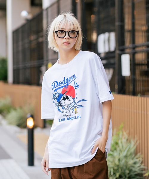 MLB(メジャーリーグベースボール)の「【PEANUTS×MLB】【限定・オリジナルデザイン】和柄Tシャツ 刺繍 ドジャース ヤンキース カブス スーベニア ドロップショルダー ユニセックス お土産(Tシャツ/カットソー・メンズ・ブラック系その他/ホワイト系その他2/ホワイト系その他3/ホワイト系その他/ブラック系その他2/ブラック系その他3・MEDIUM/LARGE/X-LARGE)」の13枚目の写真