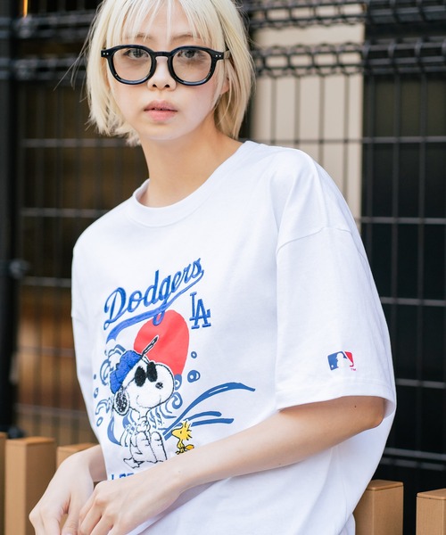 MLB(メジャーリーグベースボール)の「【PEANUTS×MLB】【限定・オリジナルデザイン】和柄Tシャツ 刺繍 ドジャース ヤンキース カブス スーベニア ドロップショルダー ユニセックス お土産(Tシャツ/カットソー・メンズ・ブラック系その他/ホワイト系その他2/ホワイト系その他3/ホワイト系その他/ブラック系その他2/ブラック系その他3・MEDIUM/LARGE/X-LARGE)」の17枚目の写真