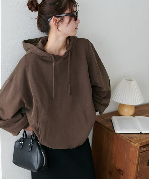DISCOAT（ディスコート）の「【WEB限定】ピグメントフーディー（Tシャツ/カットソー・レディース・ブラウン/グレー・MEDIUM）」の6枚目の写真