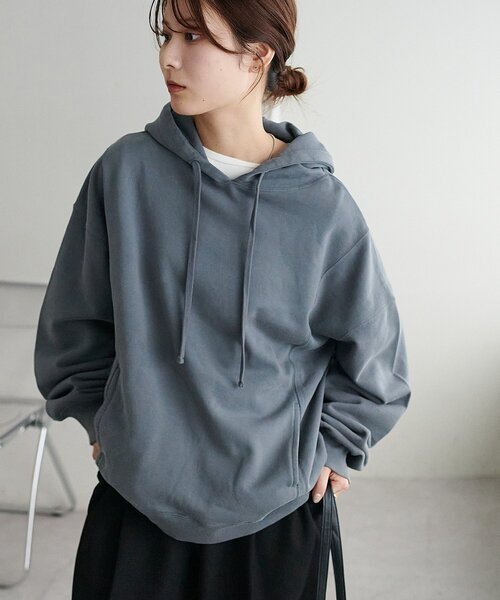 DISCOAT（ディスコート）の「【WEB限定】ピグメントフーディー（Tシャツ/カットソー・レディース・ブラウン/グレー・MEDIUM）」の3枚目の写真