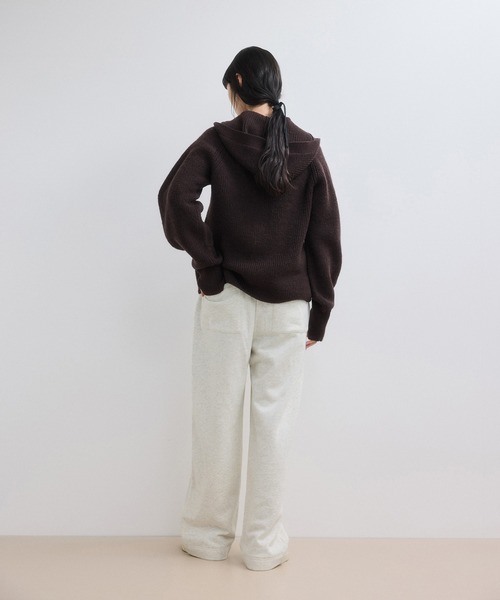 ADAM ET ROPE'(アダムエロペ)の「【WEB限定】ワイドスウェットパンツ(その他パンツ・レディース・チャコールグレー/ホワイト系その他7・34/36/38)」の4枚目の写真