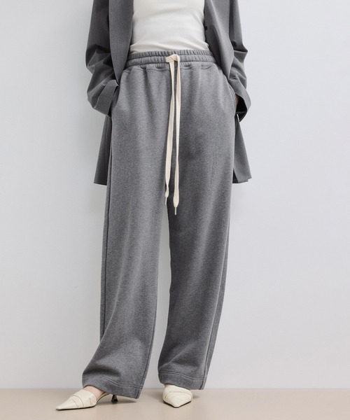 ADAM ET ROPE'(アダムエロペ)の「【WEB限定】ワイドスウェットパンツ(その他パンツ・レディース・チャコールグレー/ホワイト系その他7・34/36/38)」の9枚目の写真