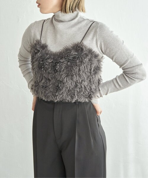 notch.(ノッチ)の「フェイクファービスチェ(キャミソール・レディース・オフホワイト/チャコール/モカ・M)」の5枚目の写真