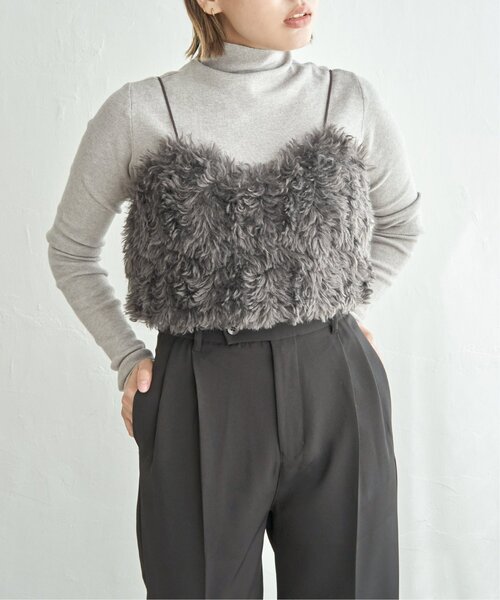 notch.(ノッチ)の「フェイクファービスチェ(キャミソール・レディース・オフホワイト/チャコール/モカ・M)」の6枚目の写真