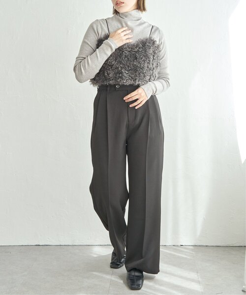 notch.(ノッチ)の「フェイクファービスチェ(キャミソール・レディース・オフホワイト/チャコール/モカ・M)」の8枚目の写真