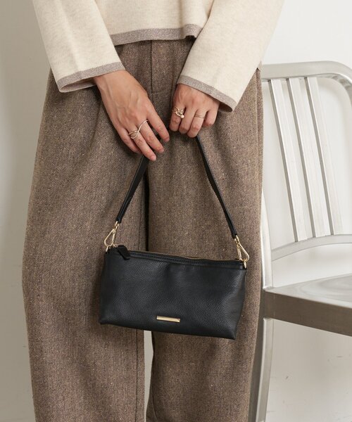 Jena espace merveilleux（ジェナ　エスパスメルヴェイユ）の「プレート付本革ミニバッグ（トートバッグ・レディース・ベージュ/ブラック・FREE）」の3枚目の写真