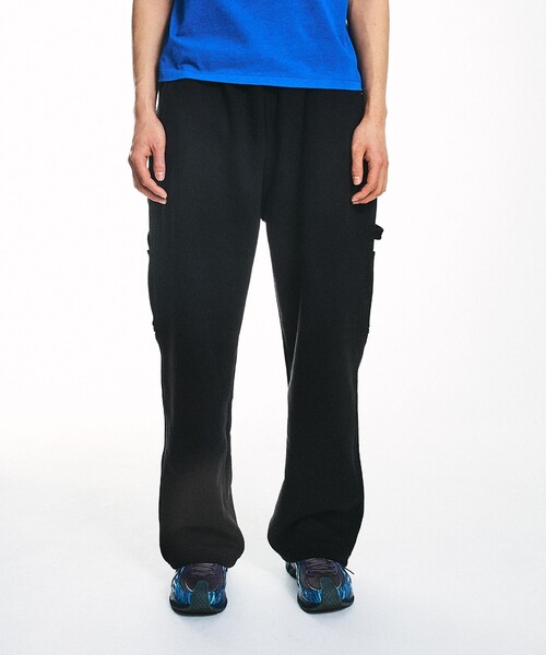 NEO BLUE(ネオブルー)の「NEO BLUE: BAGGY CARPENTER SWEAT PANTS(スウェットパンツ・メンズ・ブラック/グレー・MEDIUM/LARGE)」の2枚目の写真