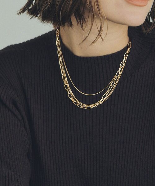 YECCA VECCA（イェッカヴェッカ）の「3連チェーンMIXネックレス（ネックレス・レディース・その他6/ゴールド・FREE）」の3枚目の写真