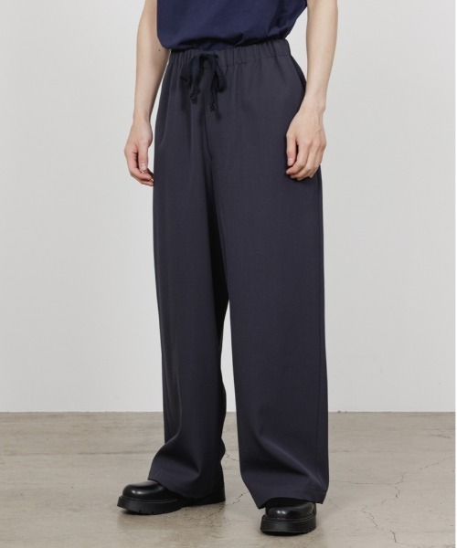 marka(マーカ)の「WIDE CYLINDER FIT EASY PANTS(スラックス・メンズ・ブラック/グレー・1/2)」の6枚目の写真