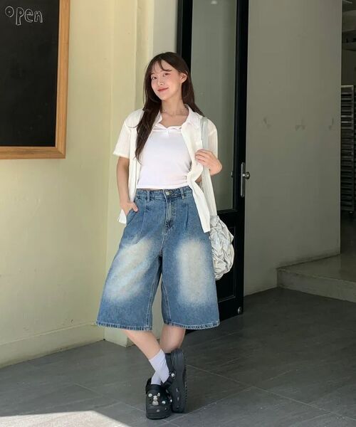 AGOD（エージーオーディー）の「ワンタックワイドスラブウォッシングデニムバミューダショーツ[インディゴ]（その他パンツ・レディース・その他・X-LARGE/SMALL/MEDIUM/LARGE）」の15枚目の写真