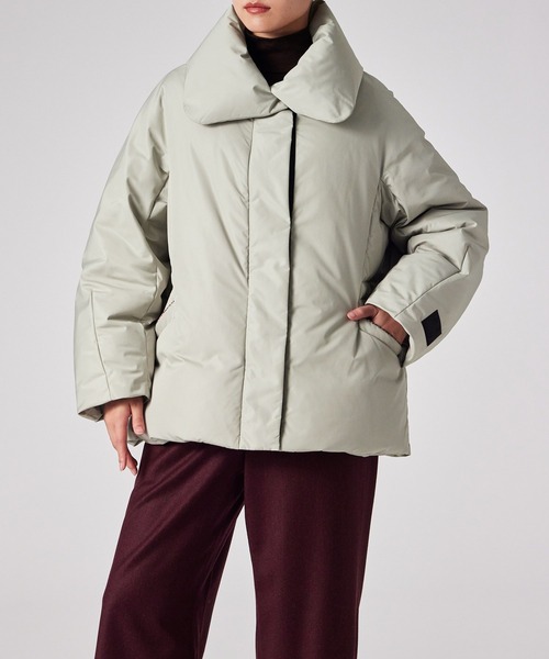 Paul Smith（ポールスミス）の「ウィメンズ ラウンド ショートダウン / 255050 364C（ダウンジャケット/コート・レディース・ブラック/グレイッシュベージュ・40/38）」の4枚目の写真