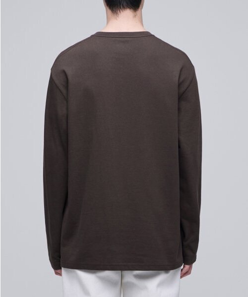 MUSINSA STANDARD（ムシンサスタンダード）の「ベーシック長袖Tシャツ [ダークブラウン]（Tシャツ/カットソー・メンズ・その他・SMALL/MEDIUM/LARGE/X-LARGE/XX-LARGE/XXX-LARGE）」の3枚目の写真