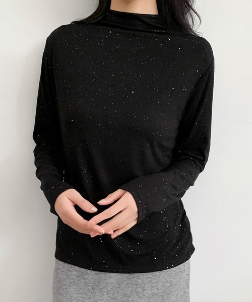 LOWO(ロワ)の「ラメ混 ハイネック カットソー 長袖 レディース きれいめ(Tシャツ/カットソー・レディース・オフホワイト/グレー/ブラック/ブラウン・FREE)」の6枚目の写真
