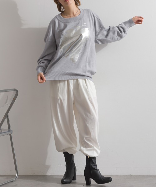enhaut(アンオート)の「天竺編みニット 箔プリント コクーン ニット(ニット/セーター・レディース・ブルー/ライトグレー/ピンク/ブラック/ライトベージュ・FREE)」の15枚目の写真